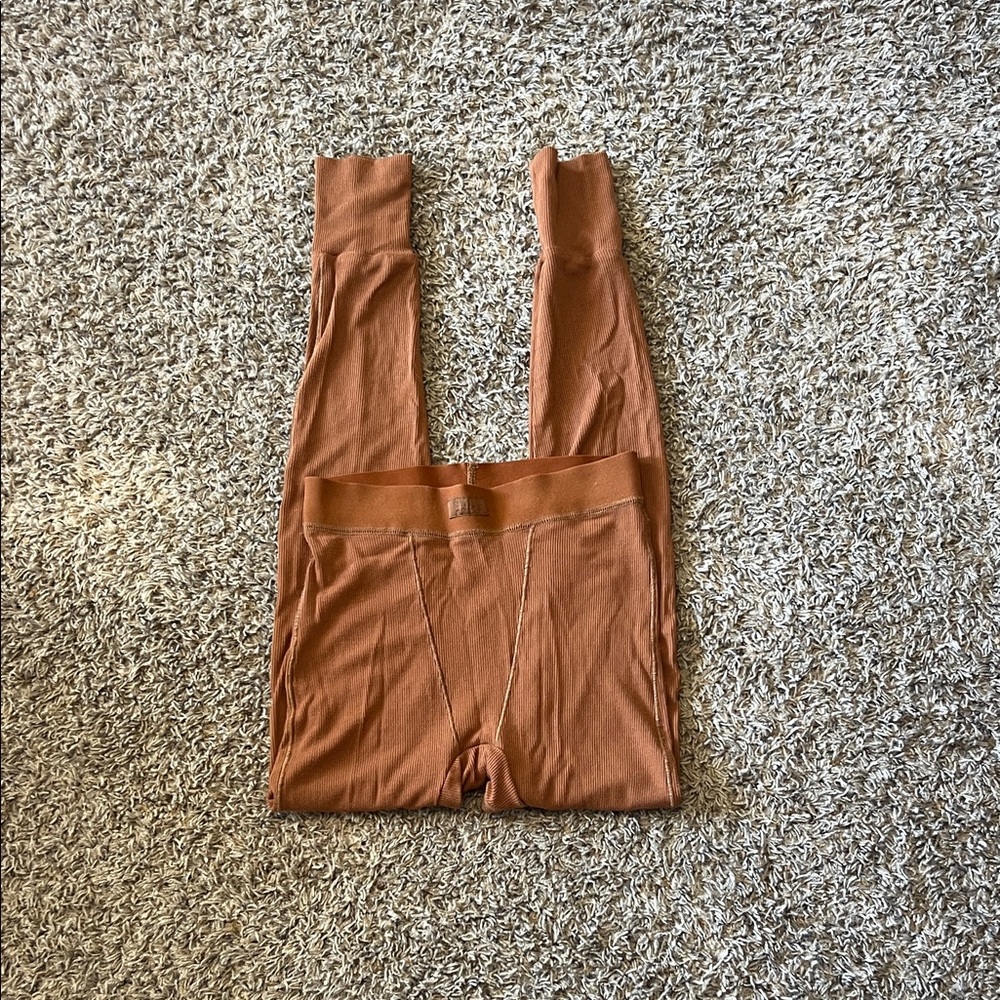 Skims copper soft lounge leggings!